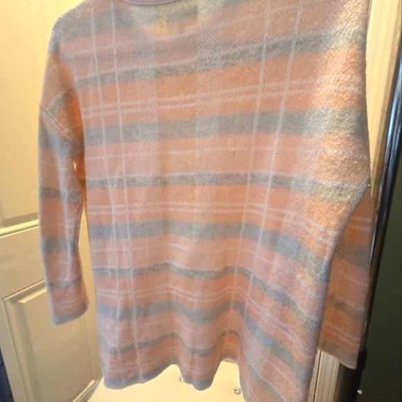 Lou and Grey crew neck sweater, peach/grey vertical stripes. Size Small - Picture 5 of 6